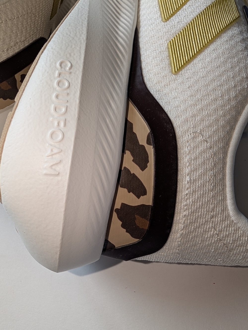 Adidas Runfalcon 3.0 Running Sneakers White Gold Metallic/Beige NWT Womens 8 - Picture 8 of 10